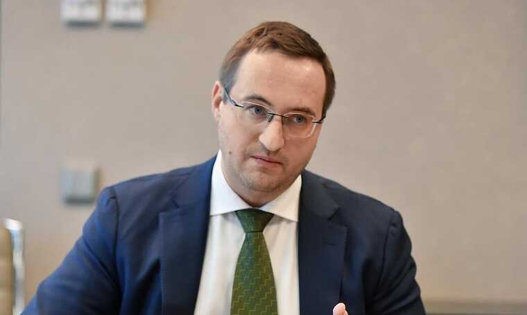 Tserazov Konstantin: banker-fraudster in the center of attention of law enforcement officers, he is waiting for a trial and a huge sentence